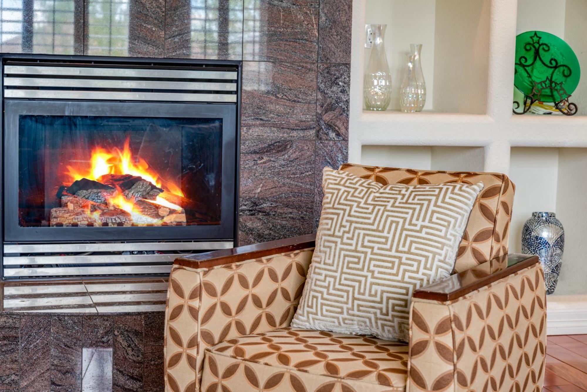 Cozy Winter Escape Scenic View, Luxury, Pool Tabl Ferienhaus Aurora